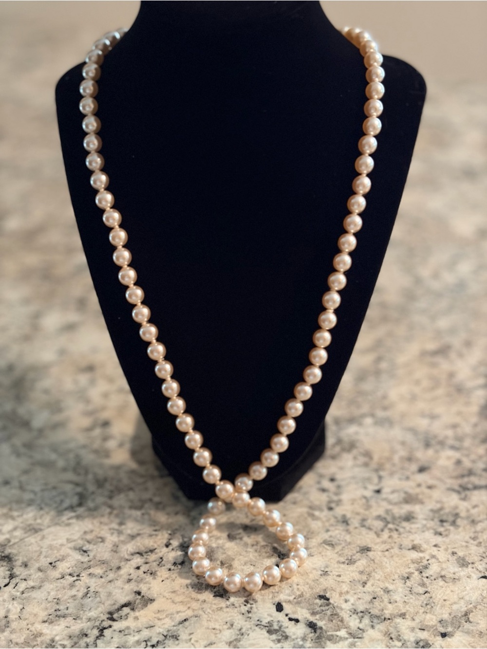 Classic Vintage 30” Faux Pearl Necklace in Champagne